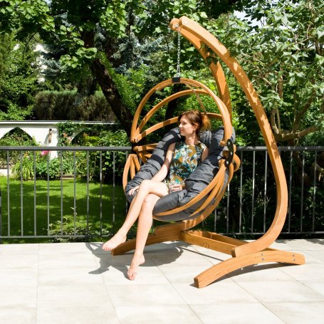 Gaya M, rentouttava Puinen Design keinu